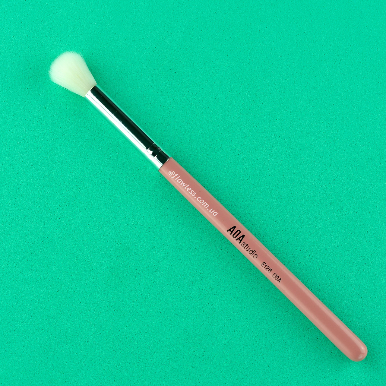 Пензлик AOA E126 для тіней і хайлайтера, фото 1