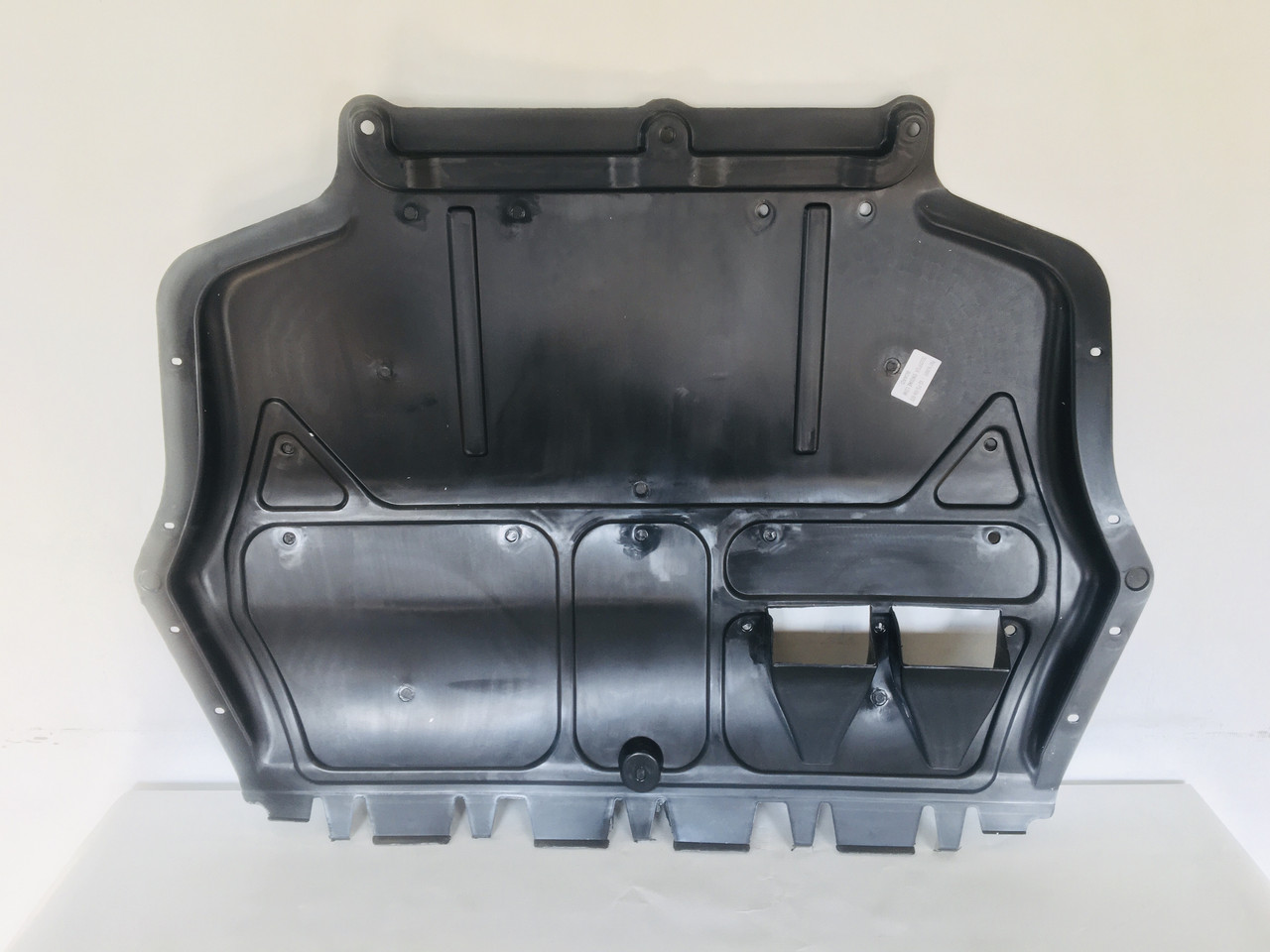 Захист двигуна VW Passat b7 2012-2015 561-825-237-D