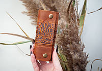 Ключница кожаная женская светло-коричневая с орнаментом Тризуб и Калина | Кожаный чехол для ключей