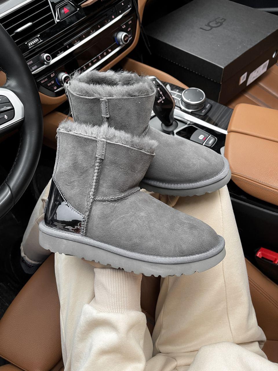 Уггі жіночі зимові сірі UGG Mini Grey Silver Zip Lacquer (10012)