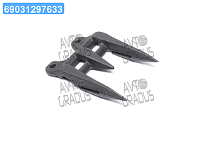 Палець жниварки потрійний John Deere (H213405) соя, середній короткий (M-Agro) H213405