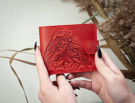 Жіночий шкіряний гаманець червоний з тисненням Пташки
