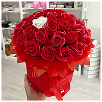 Букет из красных роз. Букет из мыльных роз на 8 марта. Подарок для жены на годовщину. Подарок для девушки