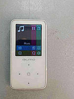 Портативный цифровой MP3 плеер Б/У Qumo Cosmo 4GB