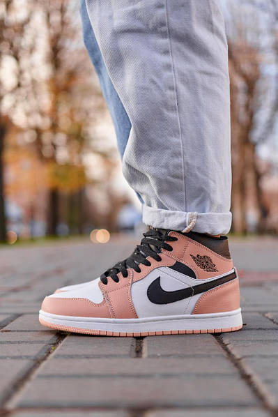 Nike Air Jordan 1 Retro Mid Peach Fur