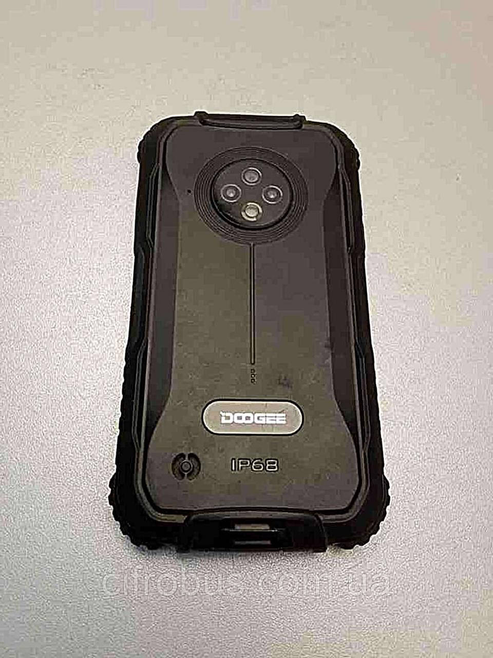 Мобільний телефон смартфон Б/У Doogee S35 3/16GB