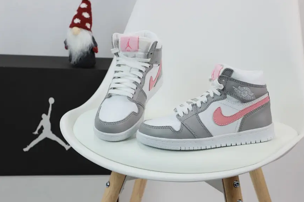 Nike Air Jordan 1 Retro High Winter