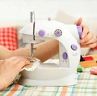 Швейная машинка Mini Sewing Machine портативная мини швейная машинка 4 в 1 адаптером 220 и педалью TRA