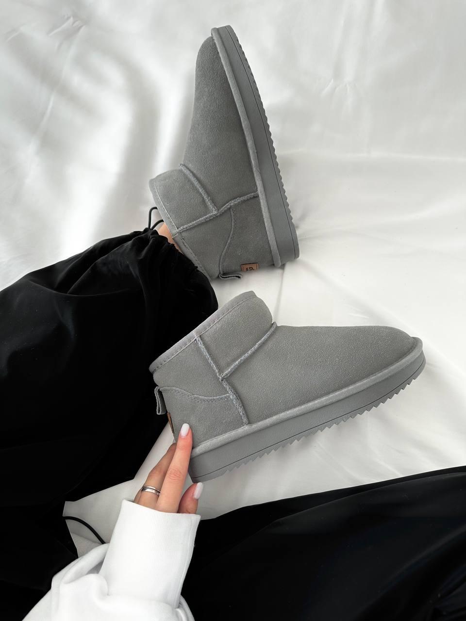 Уги жіночі Ugg Classic Ultra Mini сірий ультрамінні короткі замшеві натуральні з хутром овчина