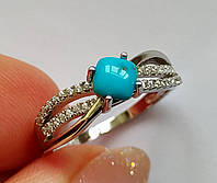 Серебряное кольцо с натуральной аризонской бирюзой в огранке кабошон 6х6 мм и фианитами Размер 19.0