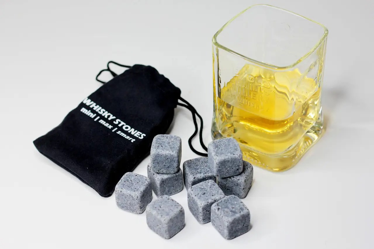 Камни для виски охлаждающие Aura Whiskey Stones MINI Набор из 9 штук 2х2 см Серый APL - фото 4 - id-p2020864398