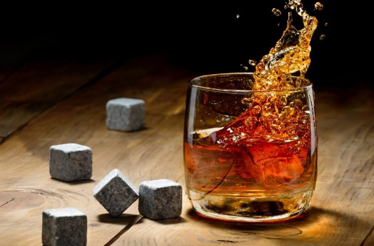 Камни для виски охлаждающие Aura Whiskey Stones MINI Набор из 9 штук 2х2 см Серый APL - фото 5 - id-p2020864398