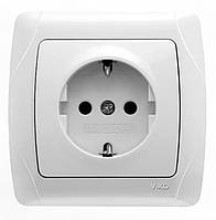 Розетка с заземлением VIKO Carmen