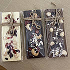 Набір крафтовий натуральний шоколад 3шт MIX  (білий, молочний, чорний)  з горішками, ягодами, пелюстками троянди, фото 2