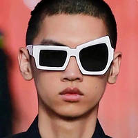 Модные очки солнцезащитные асимметрия в белой оправе Retro Image