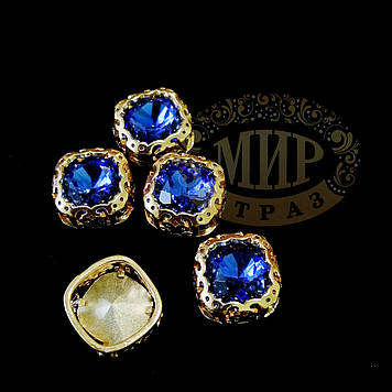 Стрази в ажурних золотих ланцюгах Люкс, 10 мм, М'який квадрат, колір Sapphire, 1 шт.