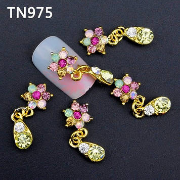 Квітка-підвіска для дизайну нігтів.Розмір 8х21мм.Ціна за 1 шт.