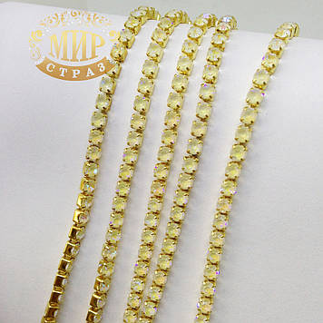 Стразовий ланцюжок ss6 (2mm), колір металу Золото, стрази Vanila Delite, 10 см