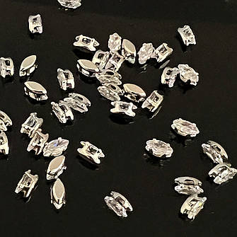 Камені в срібних цапах