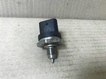 Датчик тиску палива MERCEDES