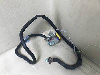 Клема акумулятора MERCEDES E-CLASS C207 09-16 A207 3.5 M276957 2013 (б/у)