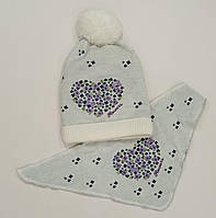 Комплект на флисе, шапка и манишка