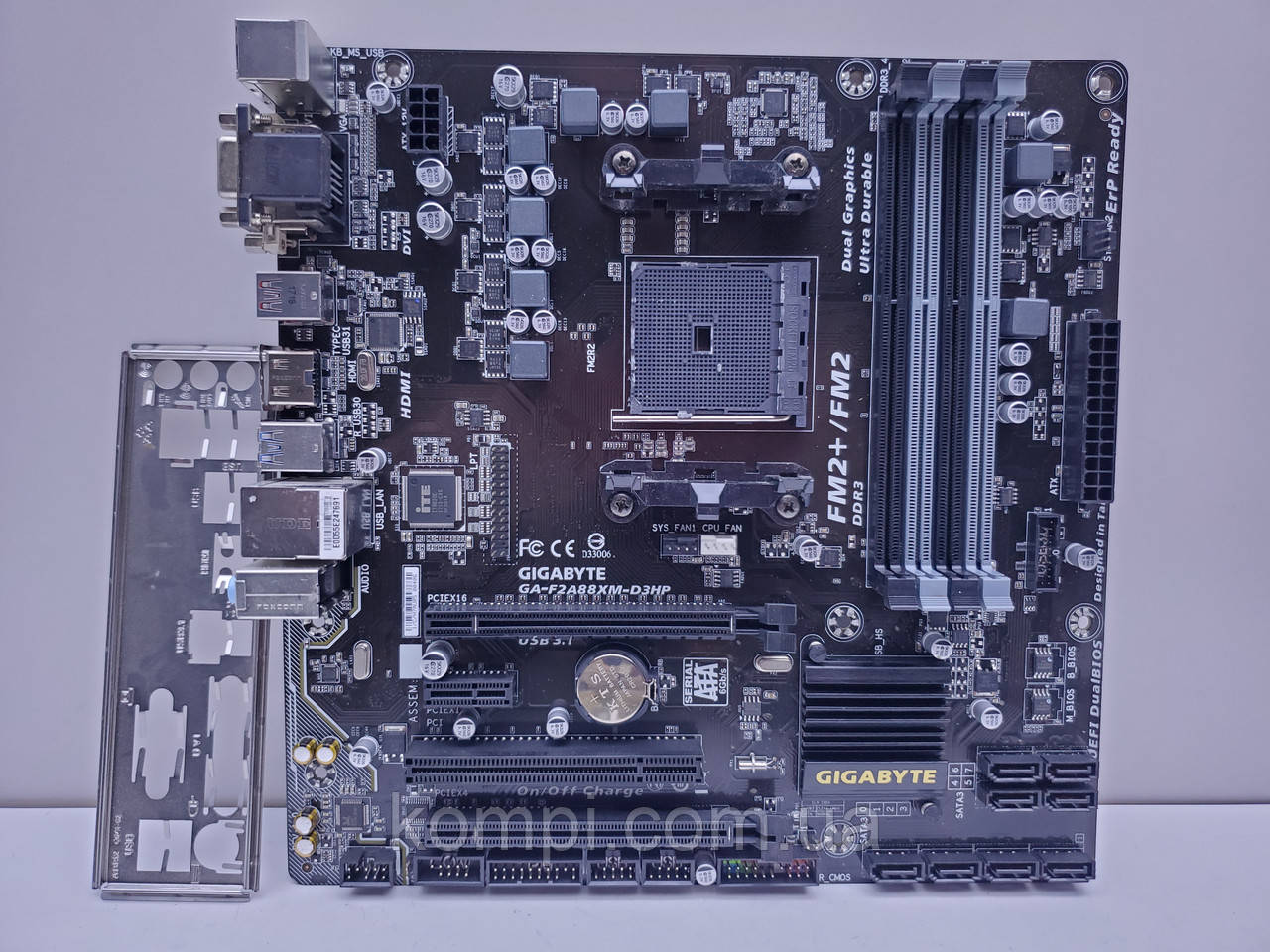 Материнська плата sFM2+ GIGABYTE GA-F2A88XM-D3HP (Socket FM2+,DDR3,HDMI,USB C,б/у)