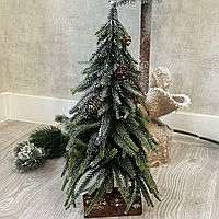 Декоративная елка с серебрянным глиттером на деревянной подставке, 35см