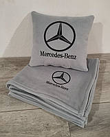 Подушка та плед в машину з вишитим логотипом Mercedes