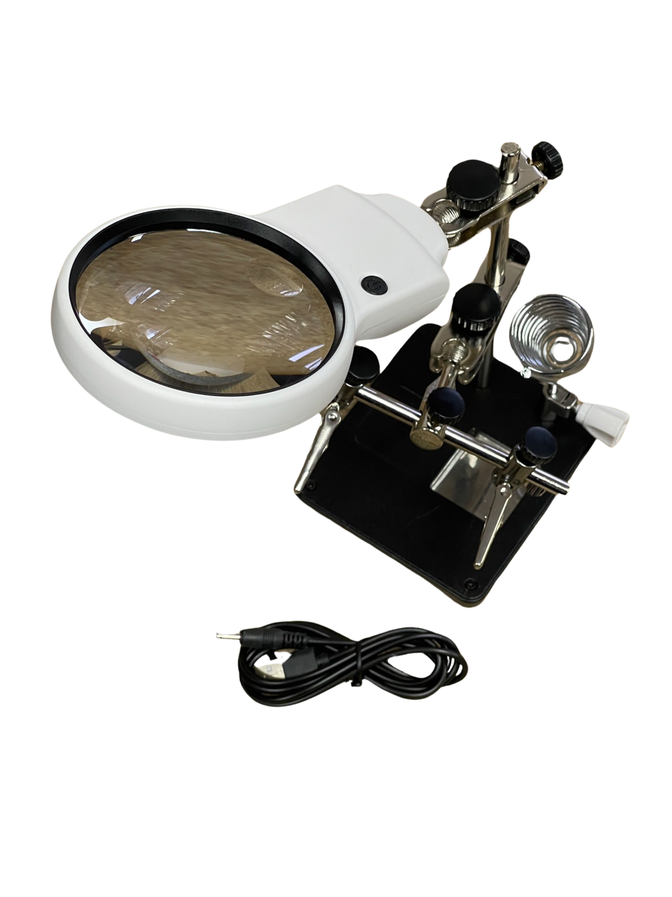 Третья рука Magnifier MG16129-AC1 с подсветкой, 3.5X 90мм + 5.25X 20мм с подставкой под паяльник - фото 1 - id-p2021546955