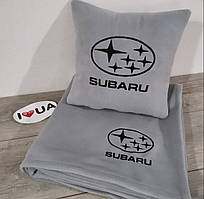 Автомобільний плед і подушка з вишивкою логотипу "Subaru"