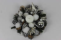 Свічники та новорічні вінки Новорічні свічники на стіл з декоруванням у білому кольорі