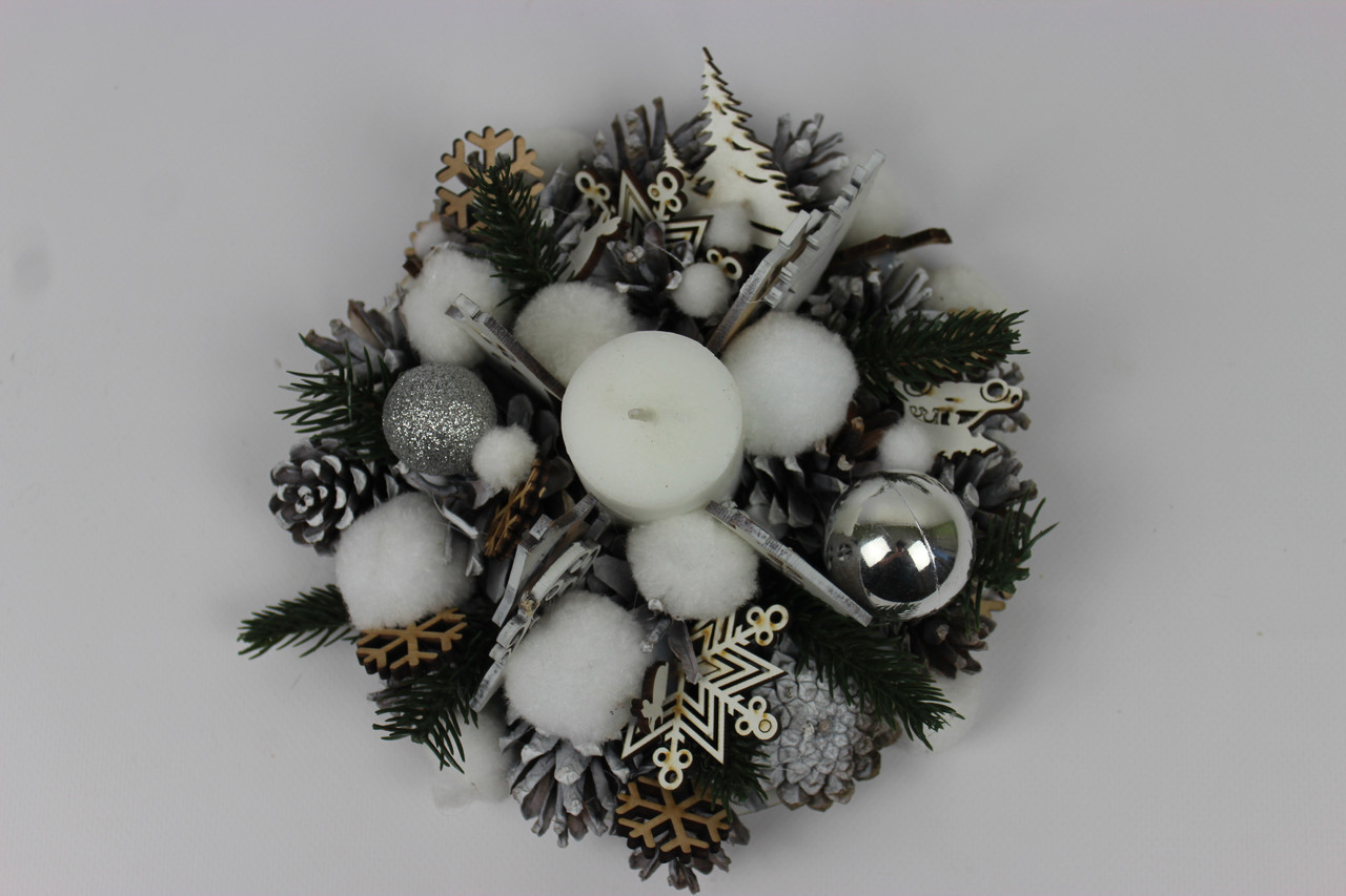 Подсвечники и новогодние венки Новогодние подсвечники на стол с декорированием в белом цвете - фото 1 - id-p2021633765