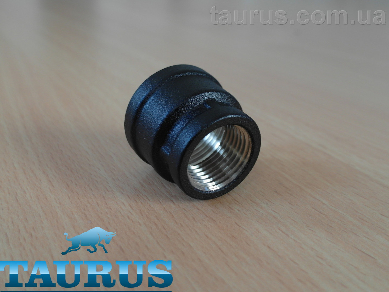 Муфта перехідна чорна з різьбою 1/2"-3/4" внутрішня ThermoPulse Black Reduction. Редукція чорна
