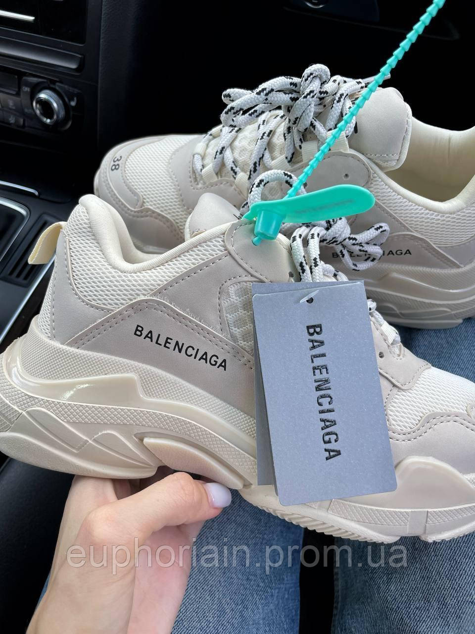 Кроссовки, кеды отличное качество Balenciaga Balenciaga Triple S V1 Beige Размер 39 - фото 5 - id-p2021605257