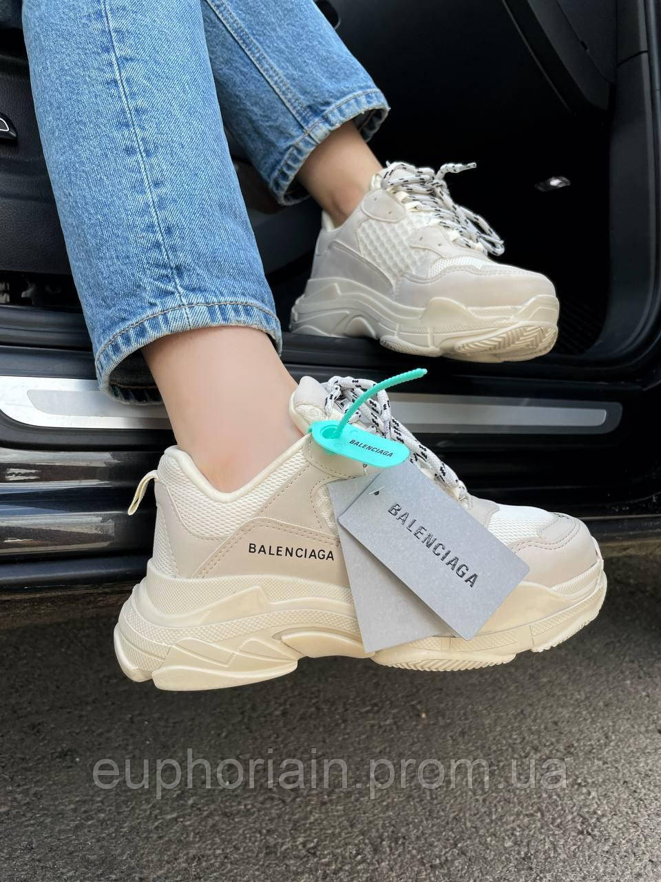 Кроссовки, кеды отличное качество Balenciaga Balenciaga Triple S V1 Beige Размер 39 - фото 7 - id-p2021605257