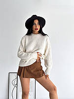 Женский теплый свитер базового кроя с круглым вырезом и длинными рукавом в размер универсальный цвет молочный