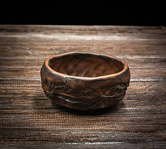 Посуд із глини ручної роботи