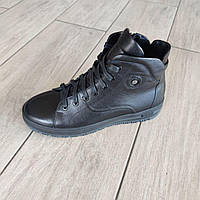 Молодежные туфли мужские зимние с мехом черные Ікос. Высокие ботинки кожаные на зиму в черном цвете