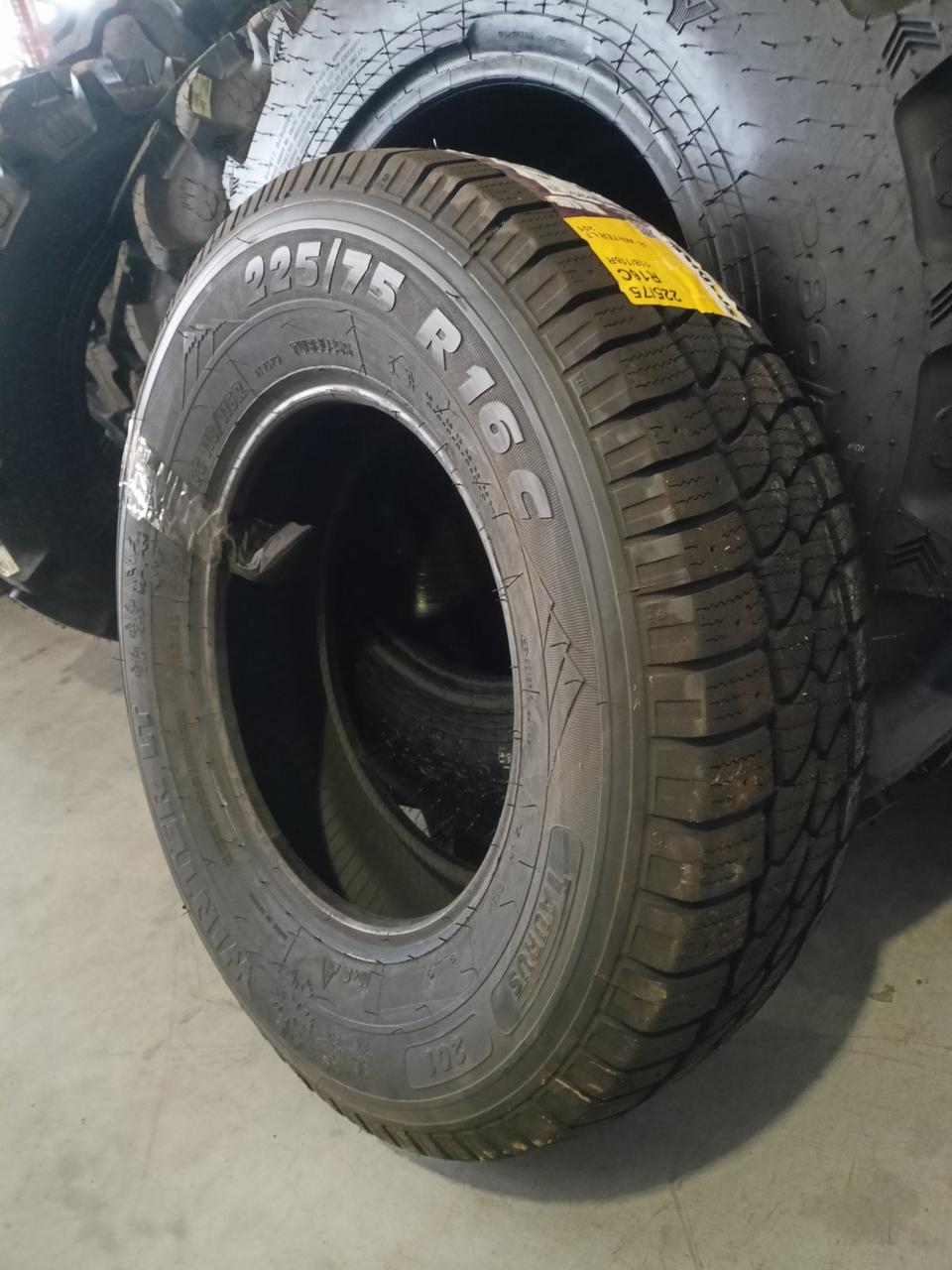 Шинa 225/75R16C 118/116R TL WINTER LT 201 Taurus Taurus (шт)