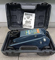 Автомобільний домкрат підставка Б/У Armer ARM-07PVC