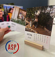 Календарь настольный с фотографиями печать под заказ 12х16см на деревянной подложке.