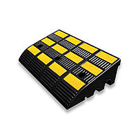 Пандус гумовий ПР-4-15 360х600х150 (основний елемент)¶