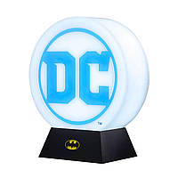 Логотип Hot Toys DC Comics Light Box Leucht-Deko Logo 24 см