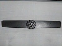Зимняя накладка на решетку Volkswagen Transporter Т-4 99-03(верх) Пластик