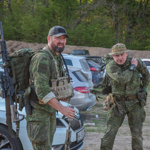 Penott wildwood迷彩 上下セット HELIKON-TEX／Sサイズ Helikon-Tex Men's Blizzard Pants StormStretch PenCott Wildwood