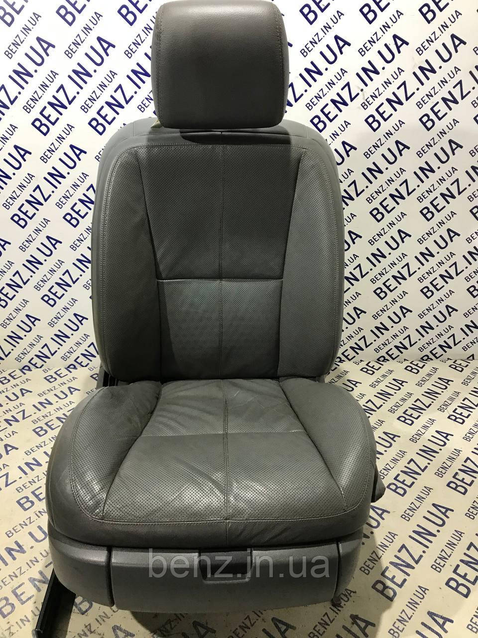 Сидіння переднє праве Mercedes W221 шкіра, фото 1