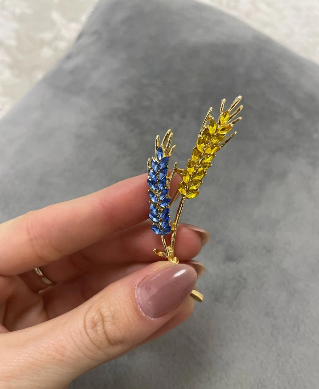 Золотиста брошка синьо жовті колоски символ достатку, фото 1