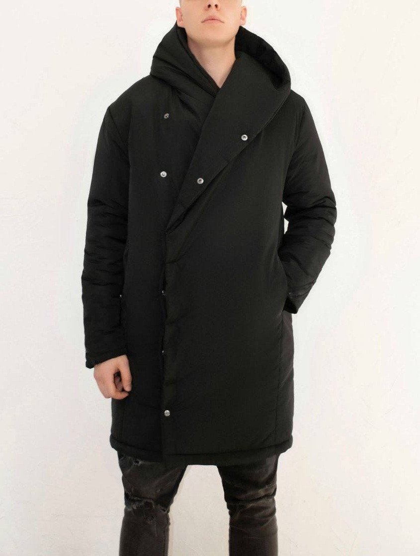 Мужская куртка-пальто зимняя удлиненная теплый пуховик с капюшоном на кнопках черная. Фото в живую - фото 1 - id-p2022738599