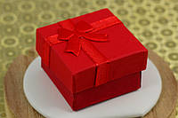 Подарункова коробочка маленька червона для кільця або сережок квадратна р 3,5 см на 3,5 см